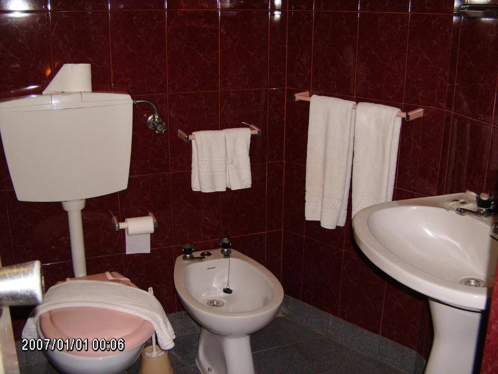 Olhos Pretos Hotel Caldas Da Rainha Bilik gambar